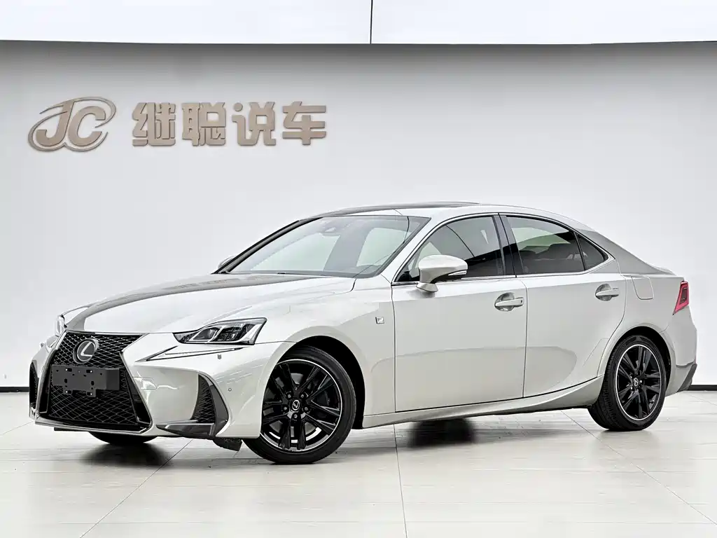 Lexus IS 2018