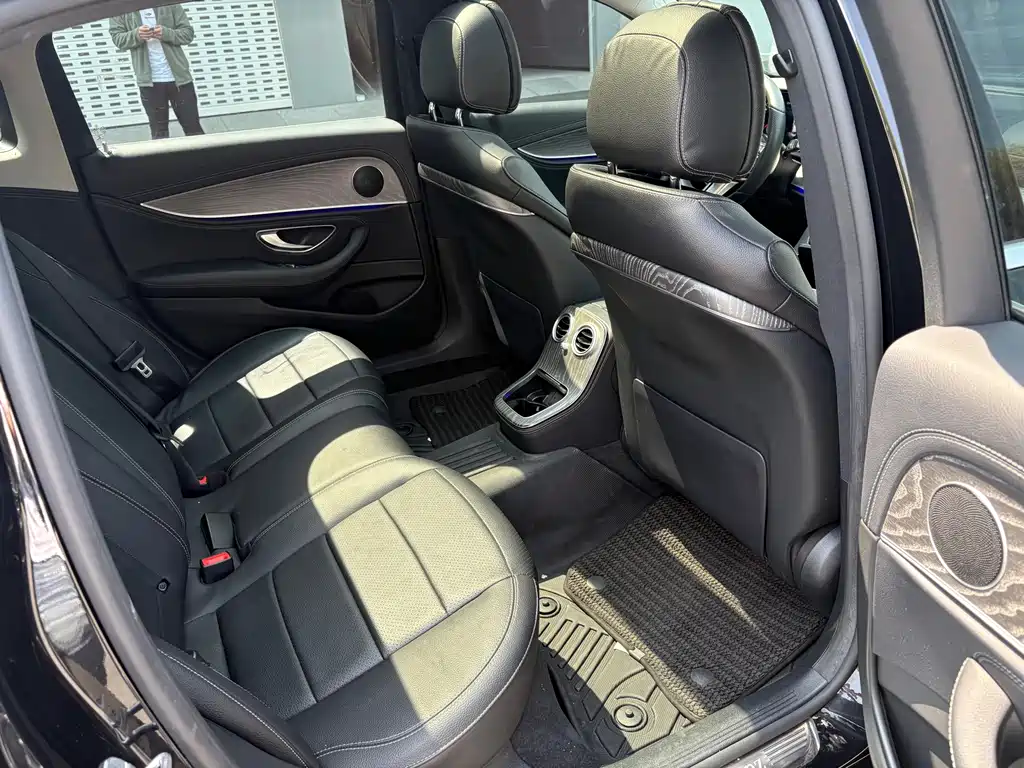 Mercedes-Benz E-Class 2021 — фото 10
