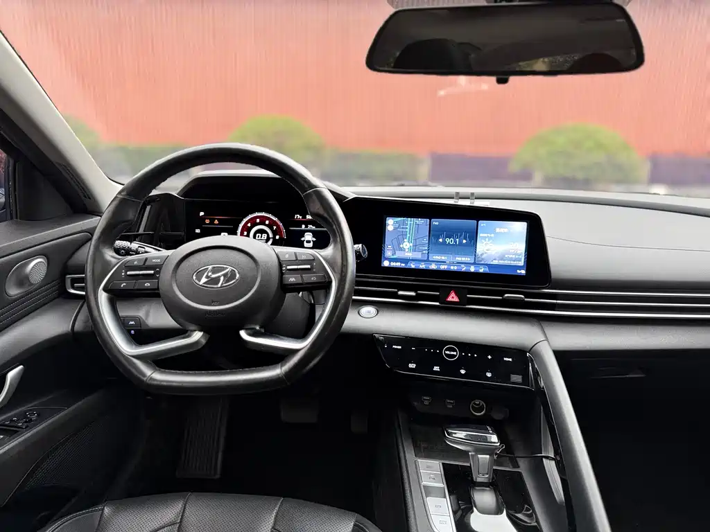 Hyundai Elantra 2021 — фото 21