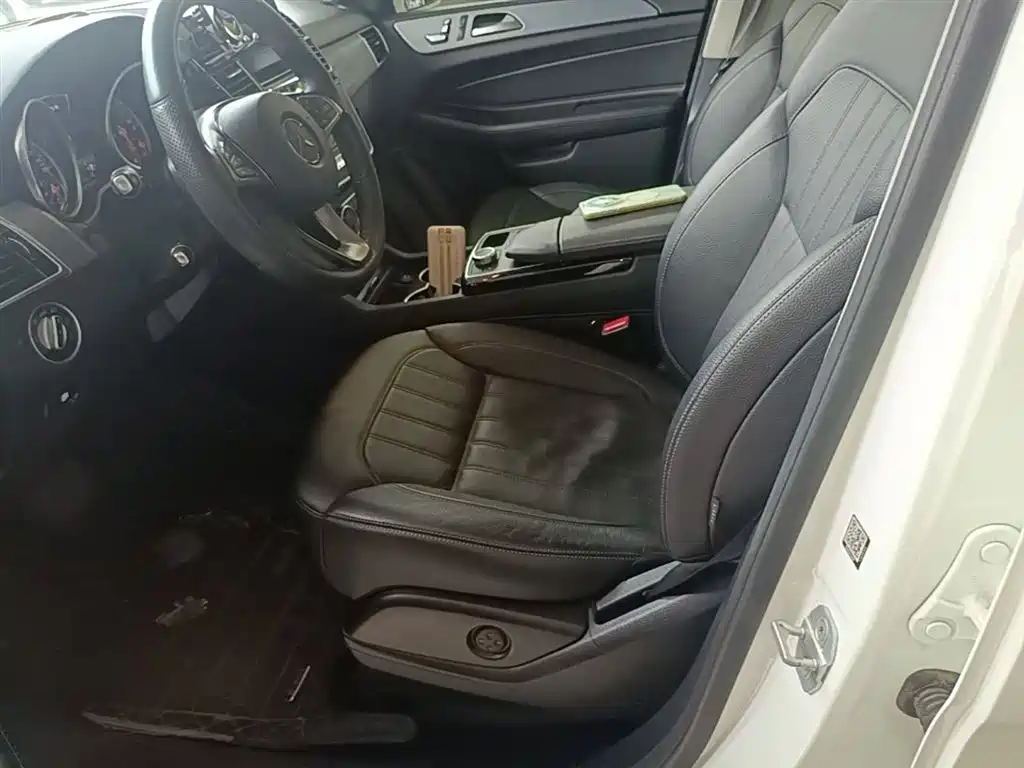 Mercedes-Benz GLE 2015 — фото 15