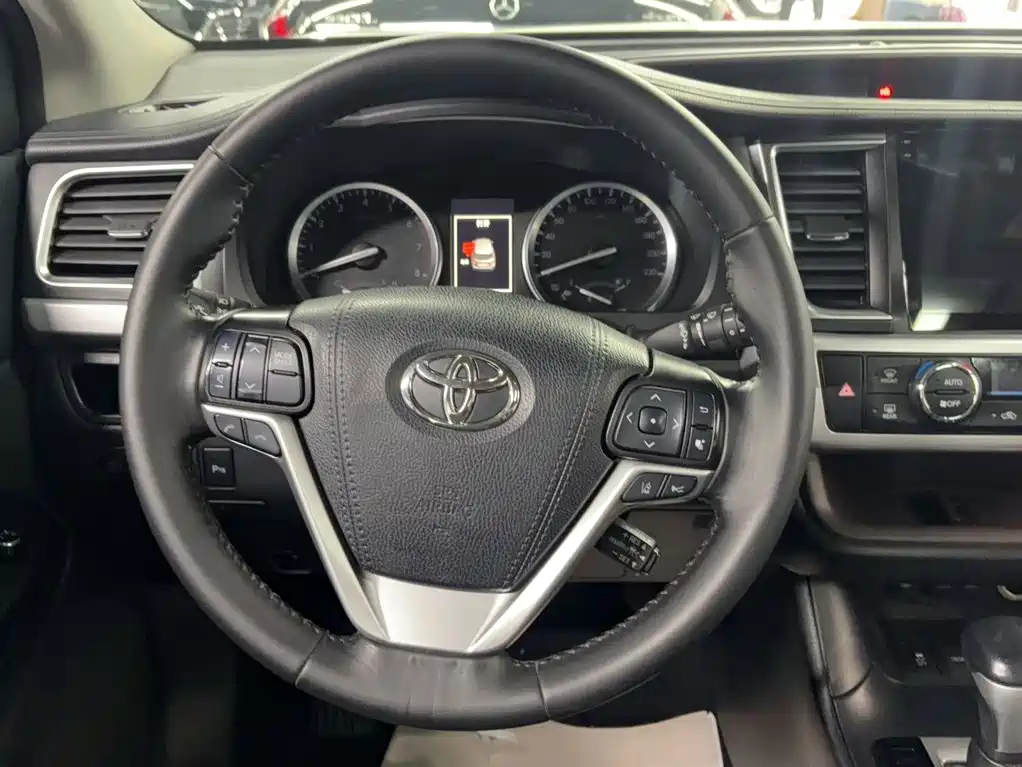 Toyota Highlander 2019 — фото 12