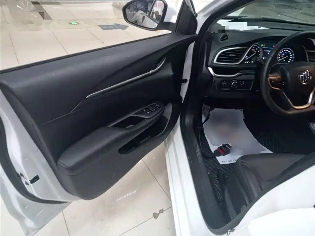Buick Excelle 2022 — фото 16