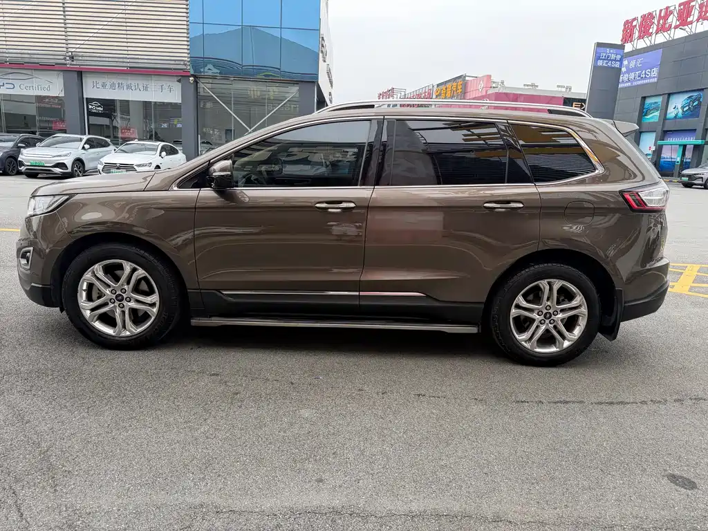 Ford Edge 2016 — фото 8