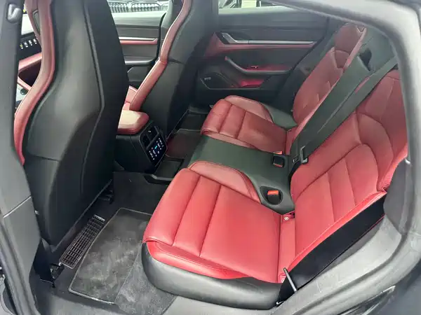 Porsche Taycan 2019