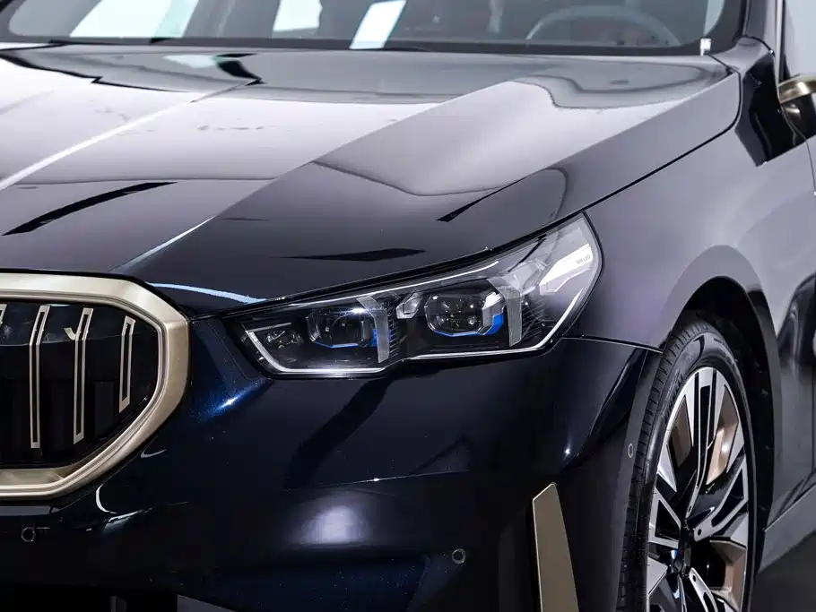 BMW 5 Series 2024 — фото 10
