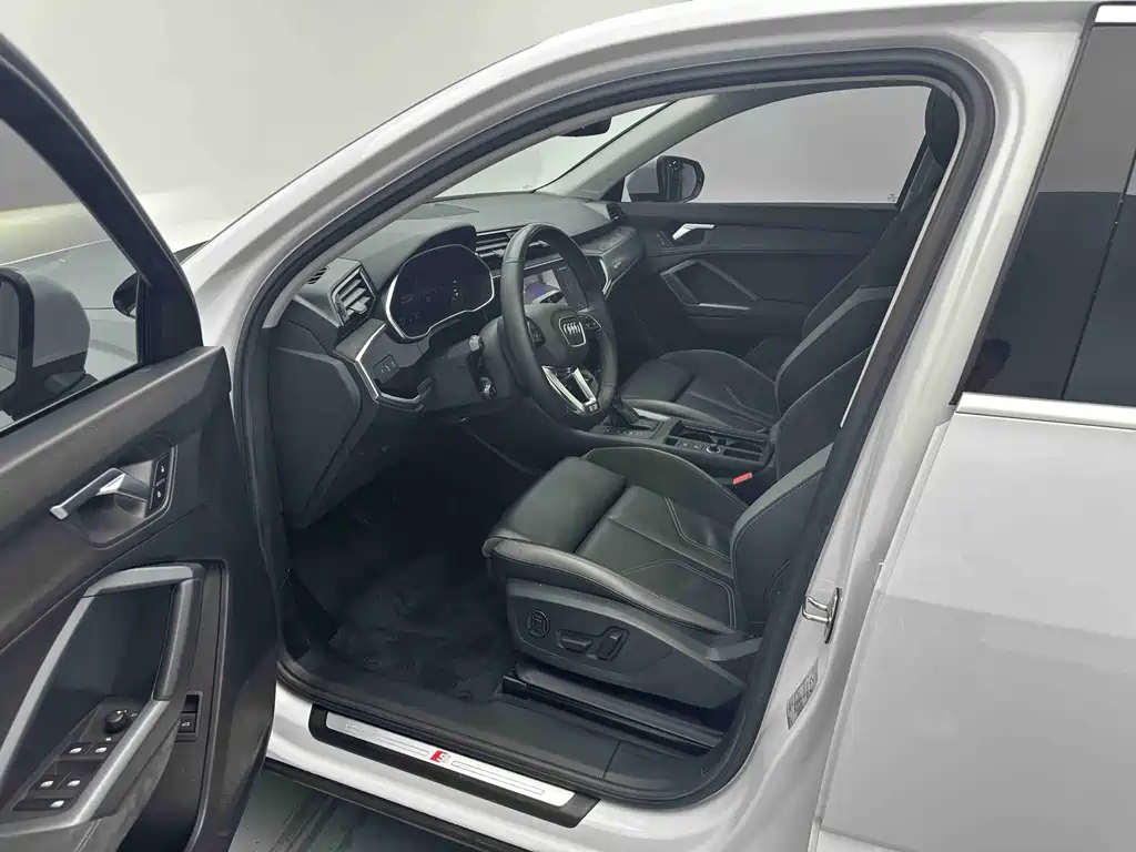Audi Q3 Sportback 2022 — фото 9