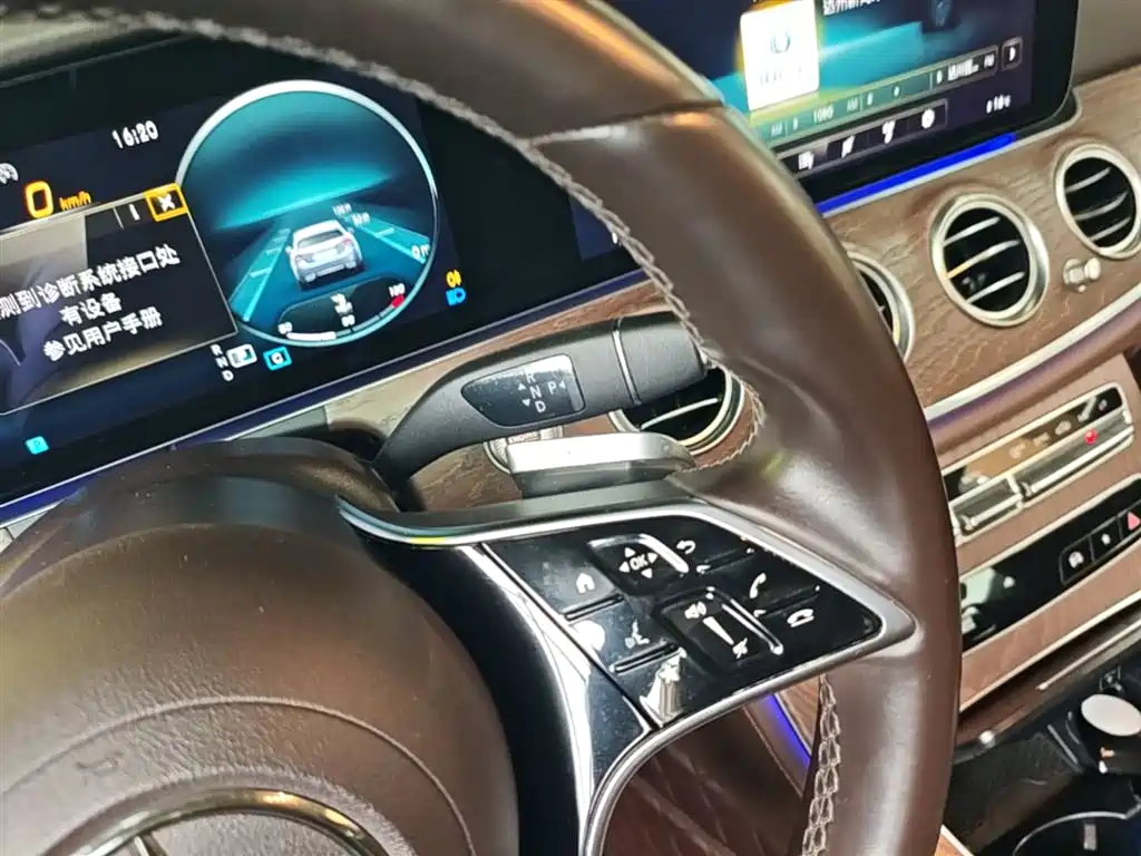 Mercedes-Benz E-Class 2022 — фото 14
