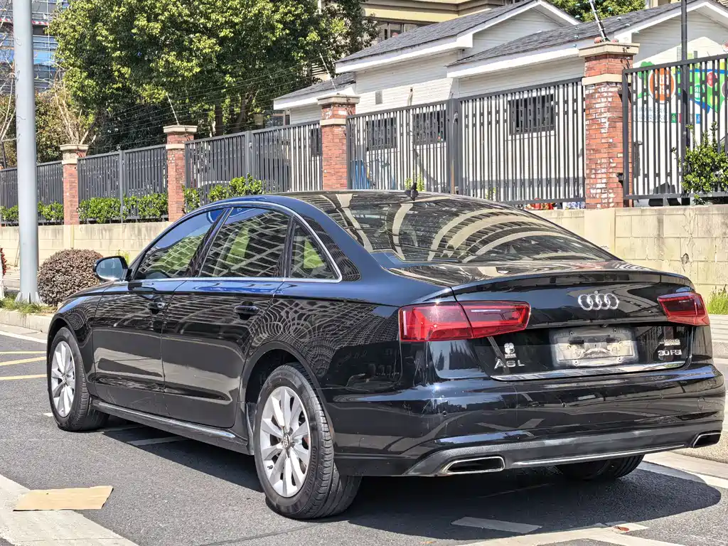Audi A6L 2016 — фото 12