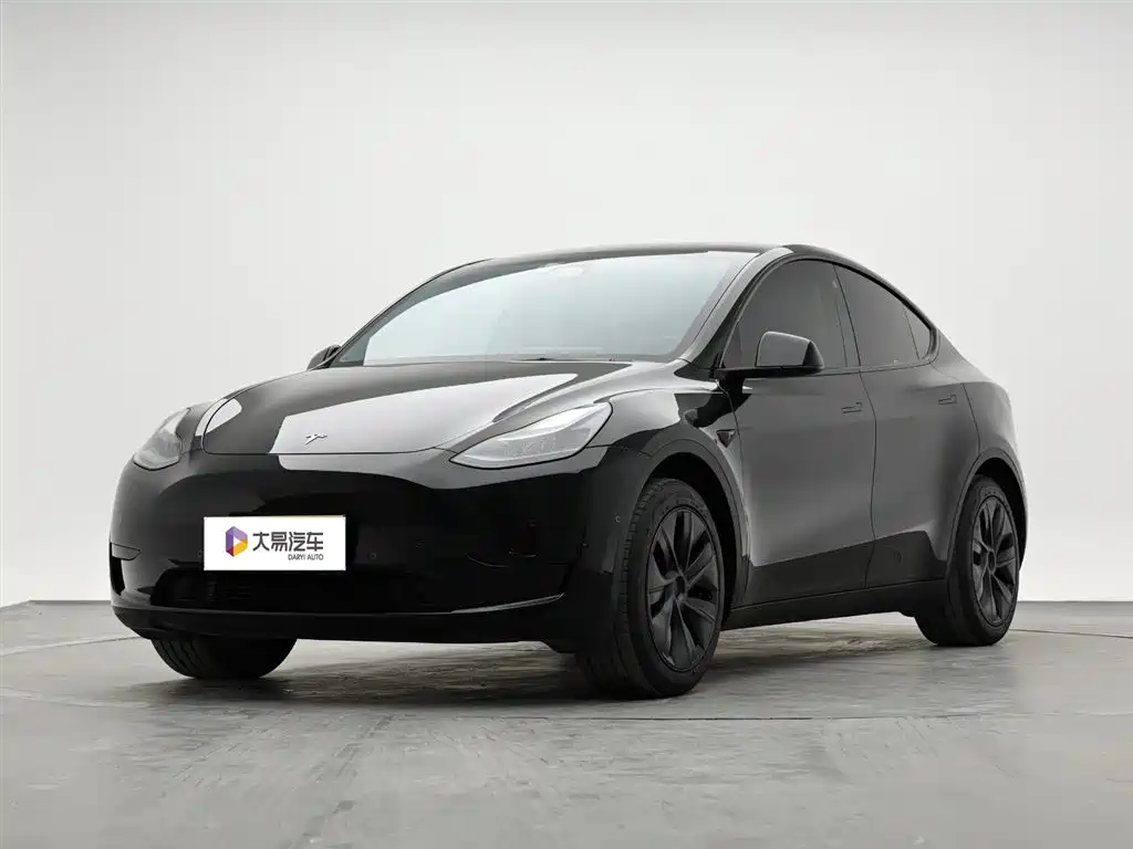 Tesla Model Y 2023 — фото 1