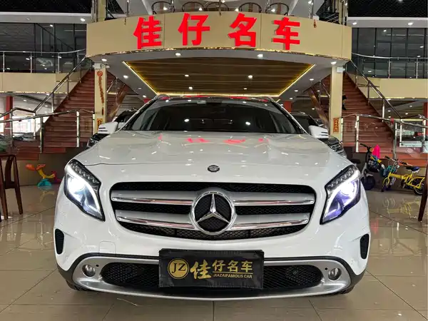Mercedes-Benz GLA 2015