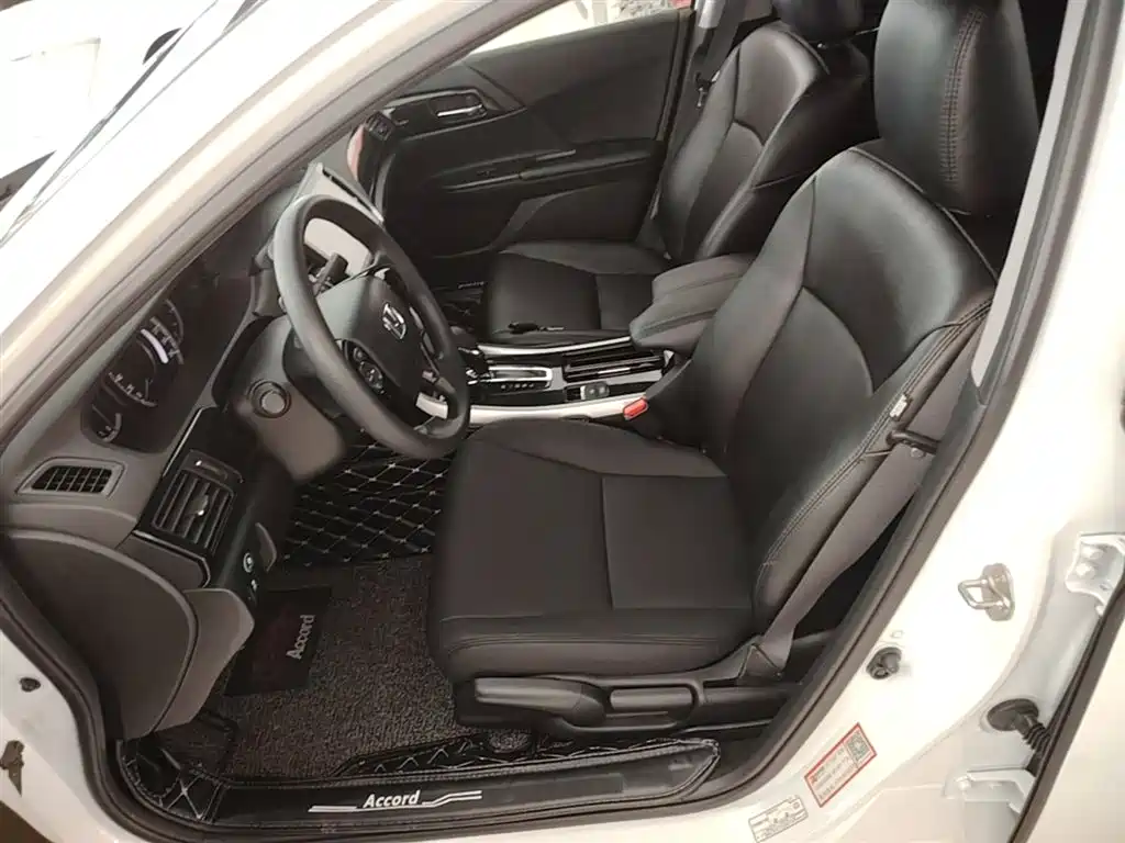 Honda Accord 2017 — фото 15