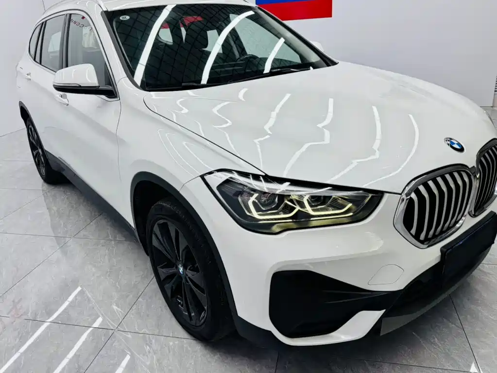 BMW X1 2021 — фото 3