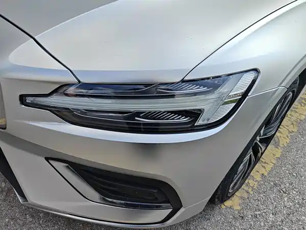 Volvo S60 2023