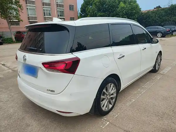 Buick GL6 2020