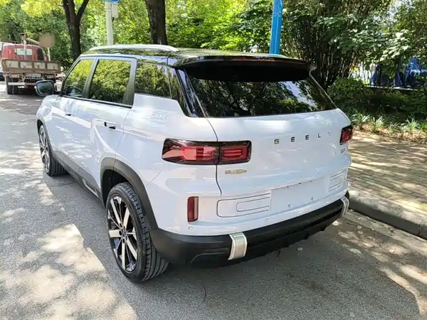 Geely ICON 2023