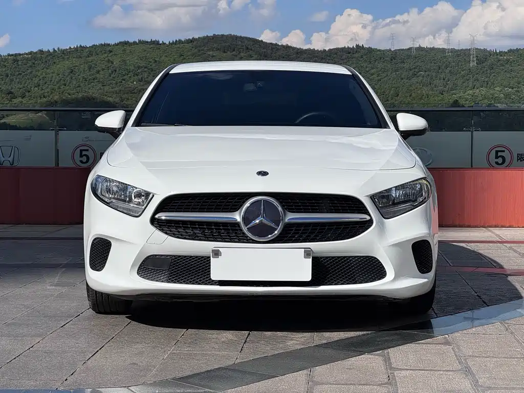 Mercedes-Benz A-Class 2020 — фото 2