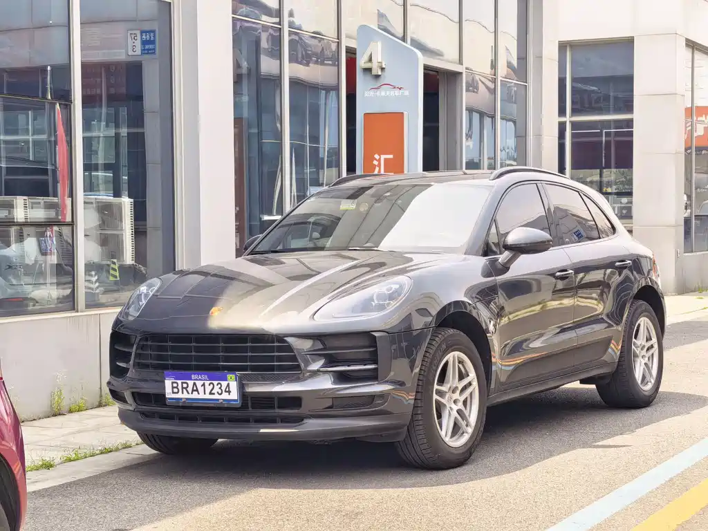 Porsche Macan 2020 — фото 1