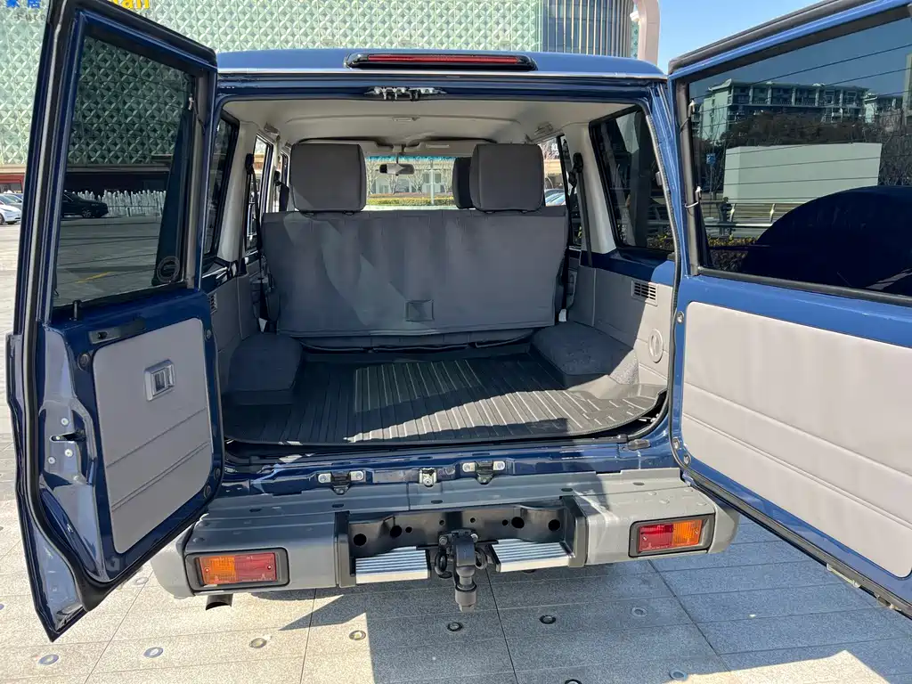 Toyota Land Cruiser 2019 — фото 19