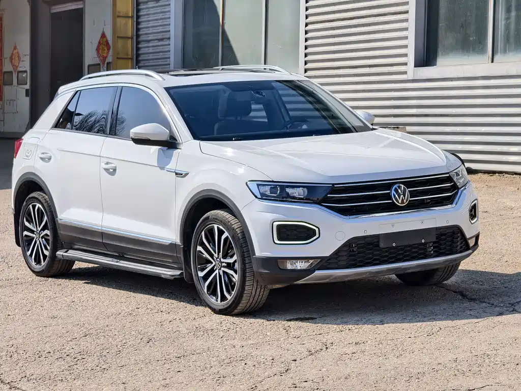 Volkswagen T-Roc 2023 — фото 2