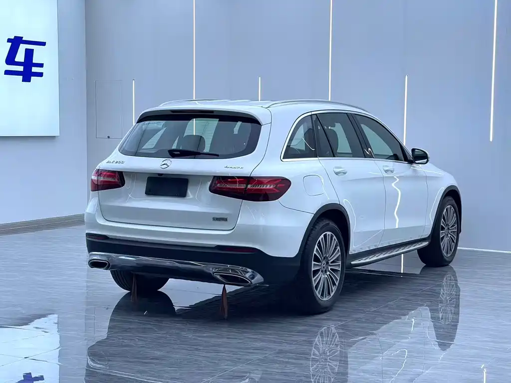 Mercedes-Benz GLC 2017 — фото 13