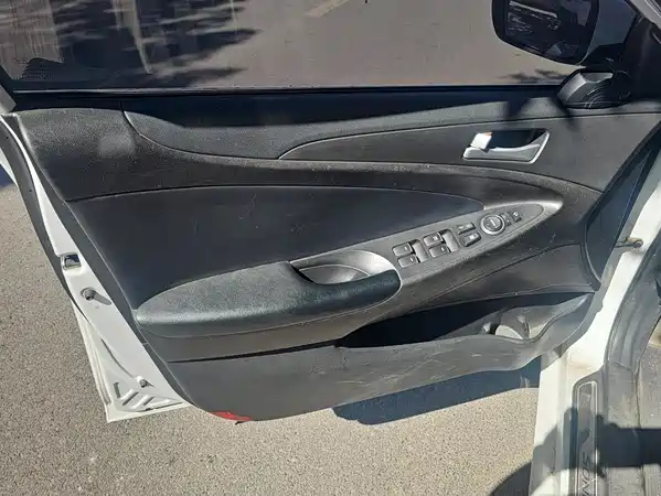 Hyundai Sonata 2012