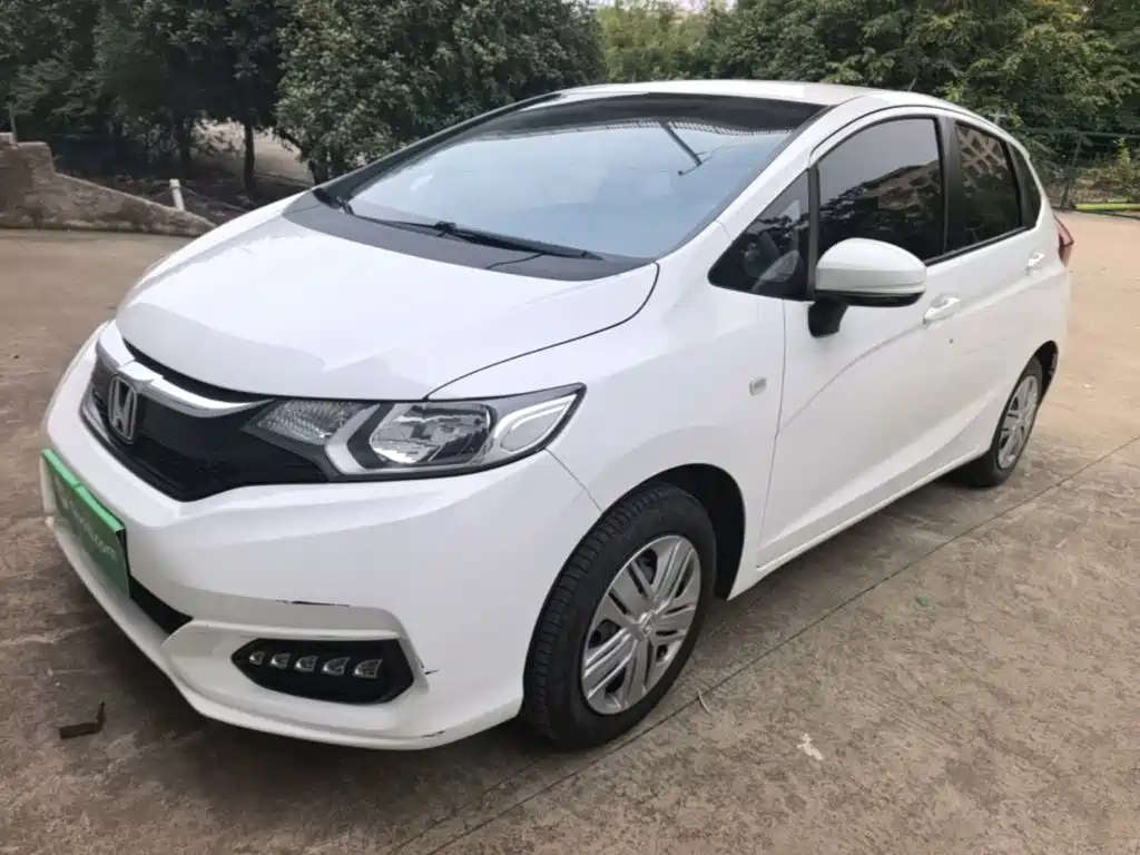 Honda Fit 2018 — фото 1