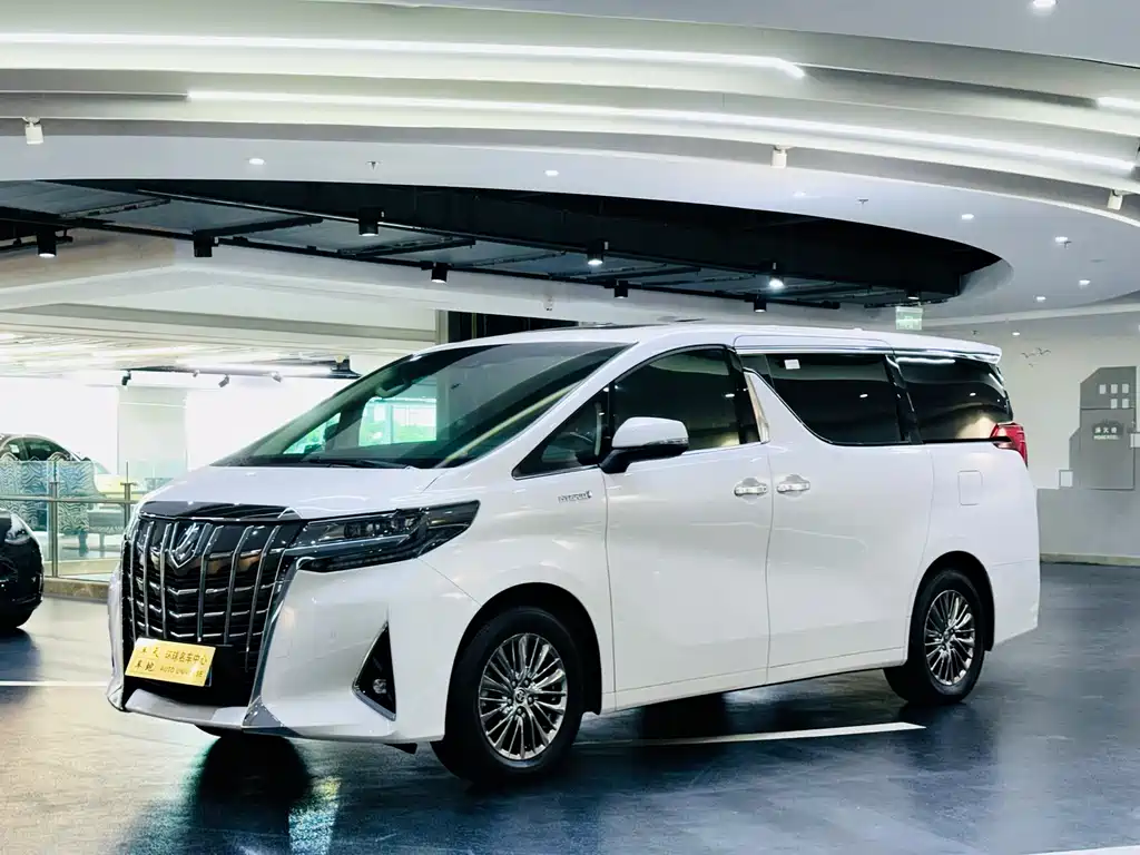 Toyota Alphard 2022 — фото 1
