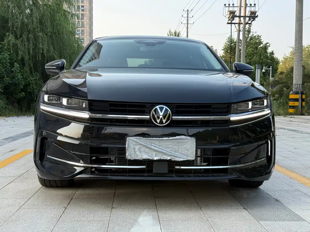 Volkswagen Magotan 2025