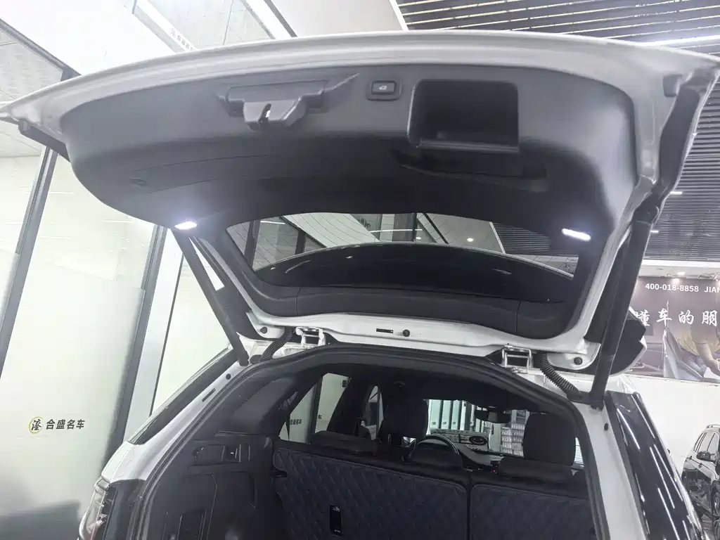Land Rover Discovery Sport 2021 — фото 17