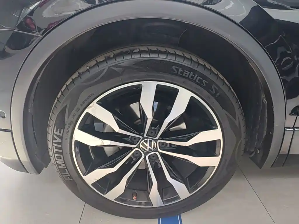 Volkswagen Tiguan L 2020 — фото 23