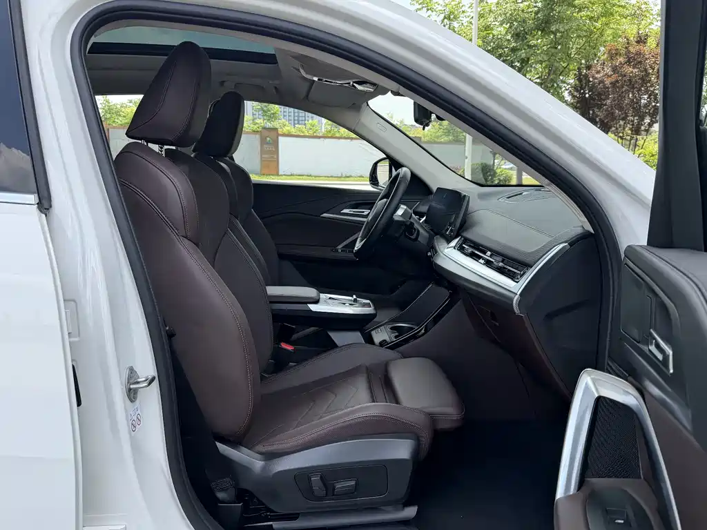 BMW X2 2024 — фото 10