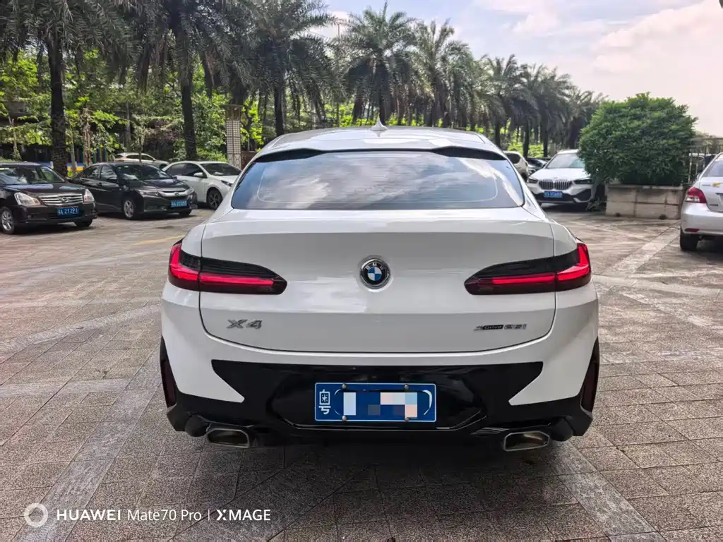 BMW X4 2022 — фото 9