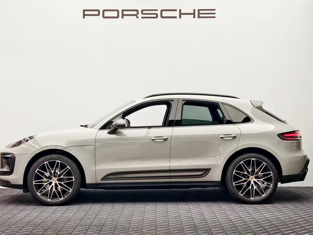 Porsche Macan 2023 — фото 7