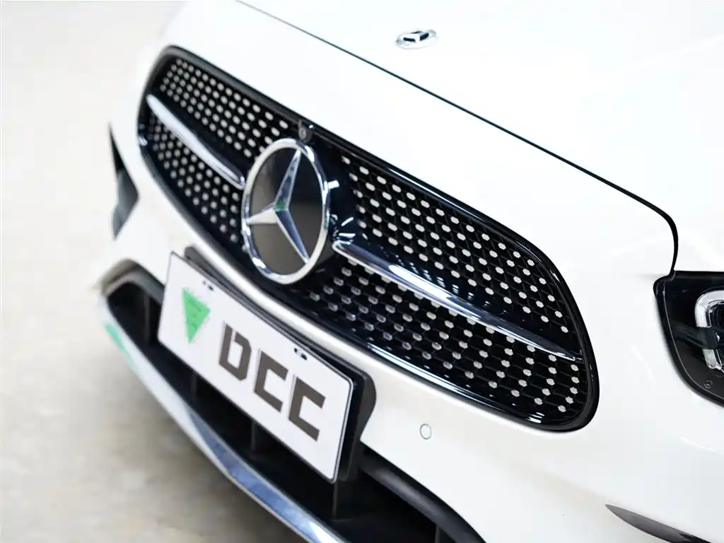 Mercedes-Benz E-Class 2024 — фото 15