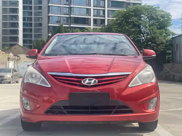 Hyundai Accent 2013