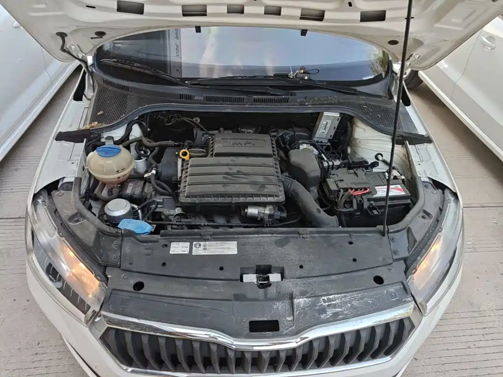 Skoda Rapid Spaceback 2021 — фото 20
