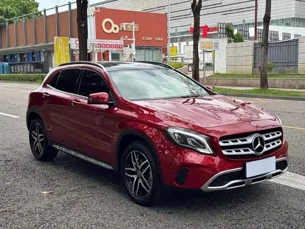 Mercedes-Benz GLA 2017