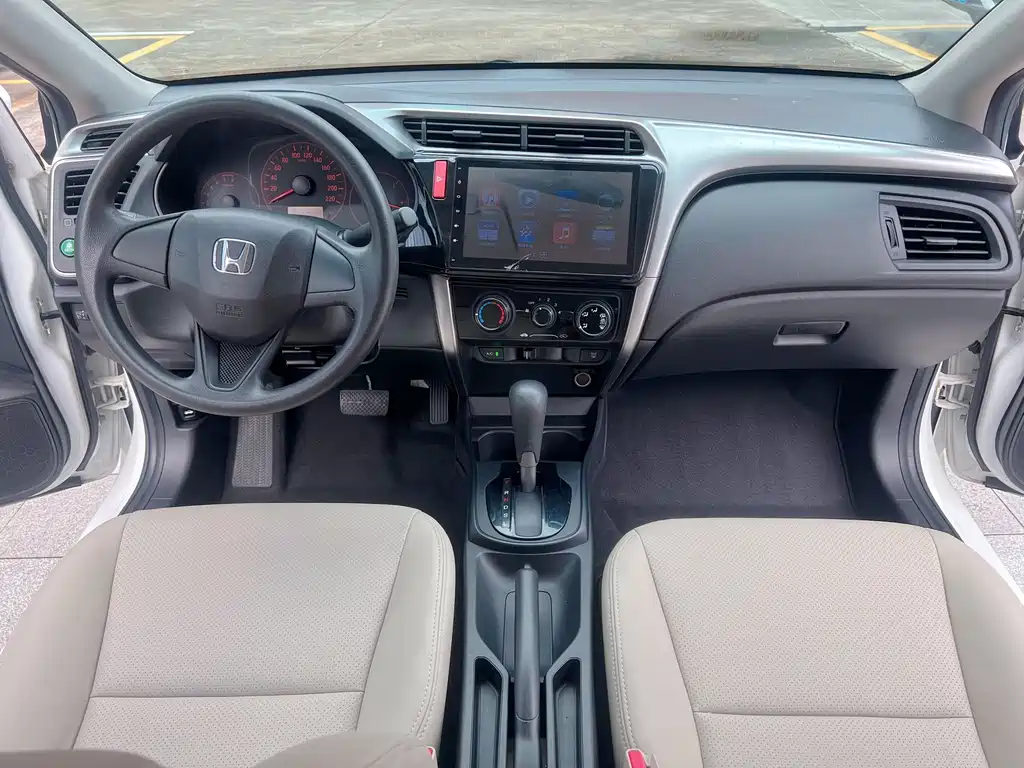 Honda City 2016 — фото 11