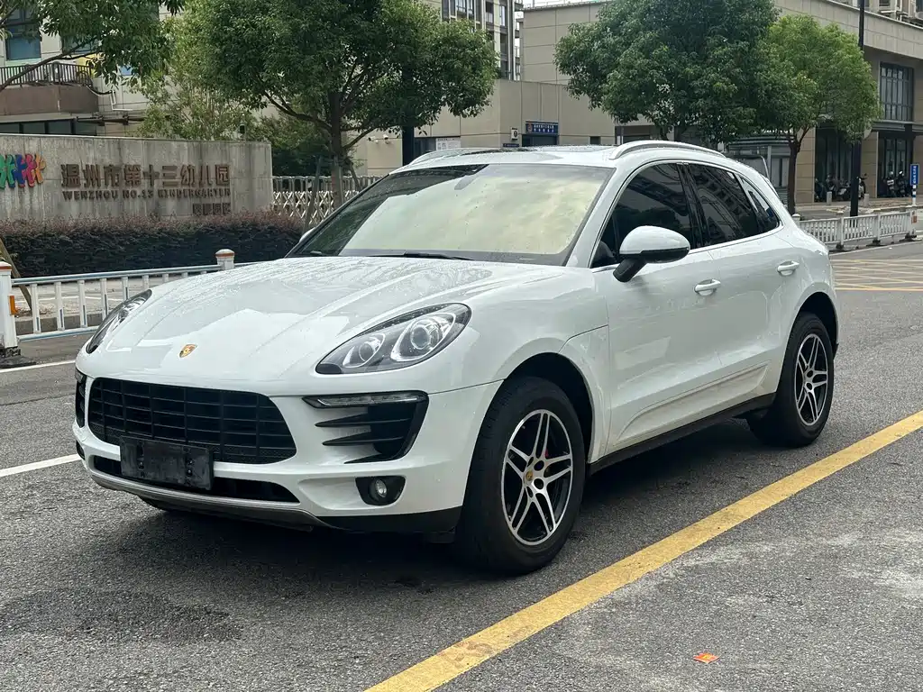 Porsche Macan 2015 — фото 1