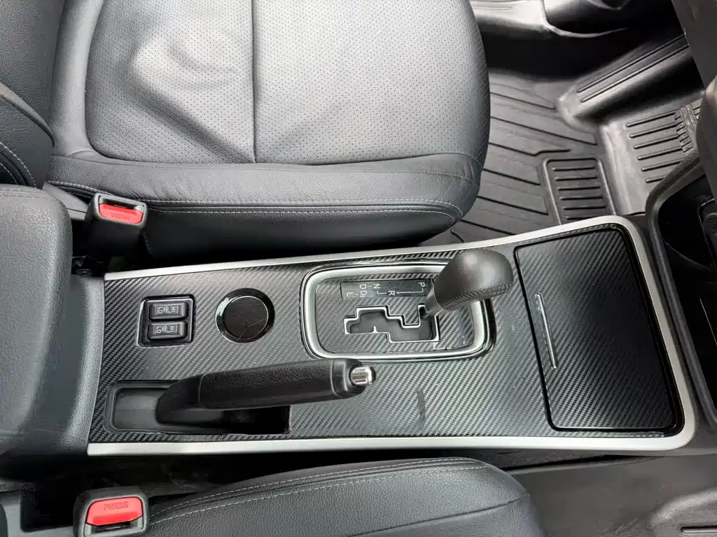 Mitsubishi Outlander 2018 — фото 13