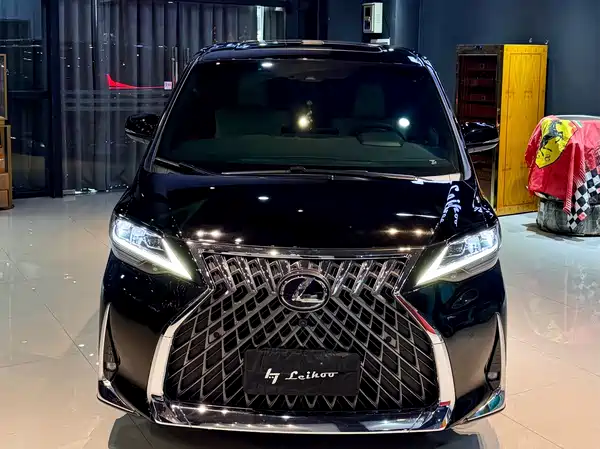 Lexus LM 2020
