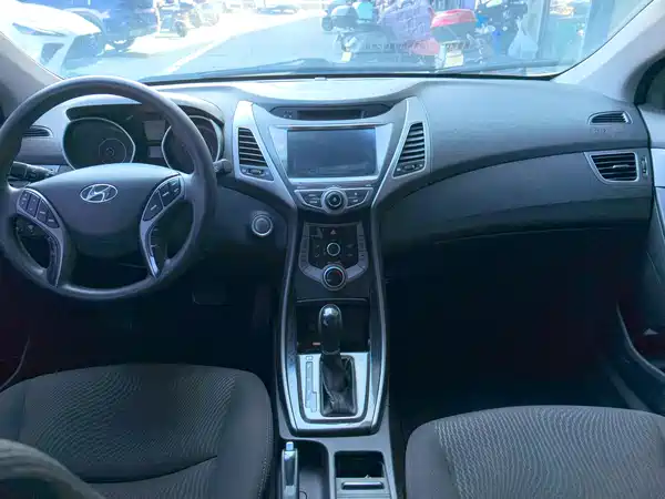 Hyundai Elantra Langdong 2016