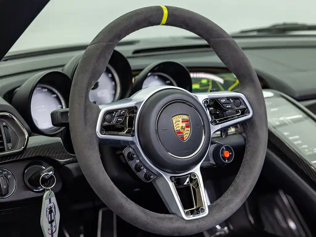 Porsche 918 Spyder 2015 — фото 17