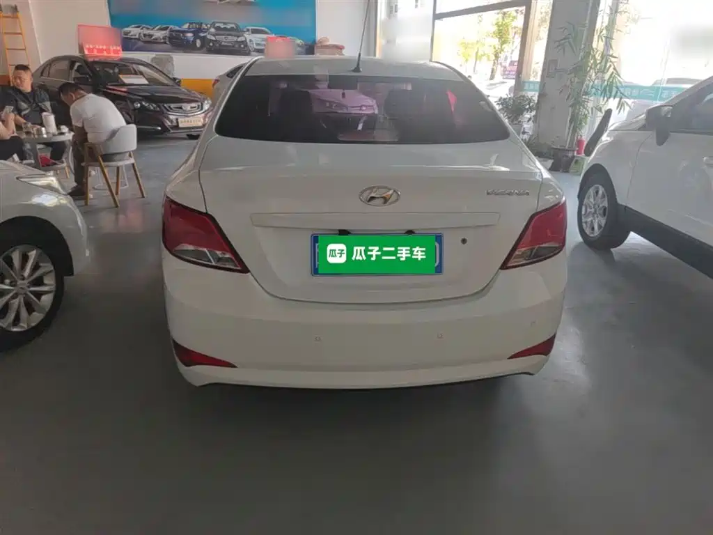 Hyundai Verna 2015 — фото 6