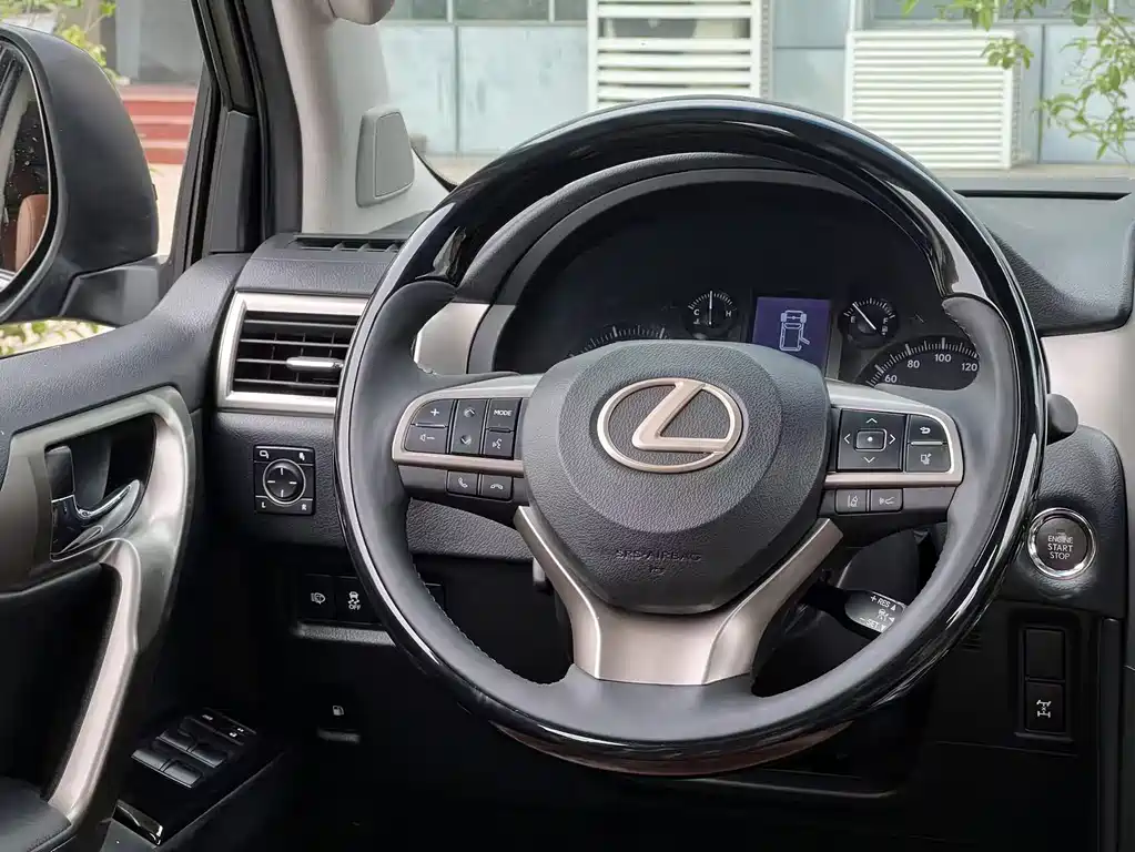 Lexus GX 2015 — фото 17