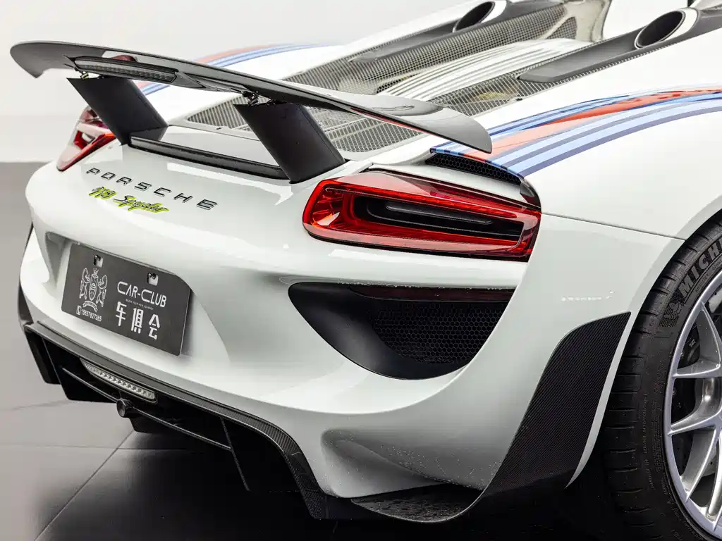 Porsche 918 Spyder 2015 — фото 2