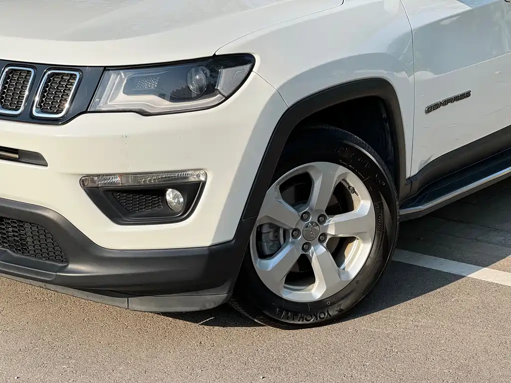 Jeep Compass 2017 — фото 4