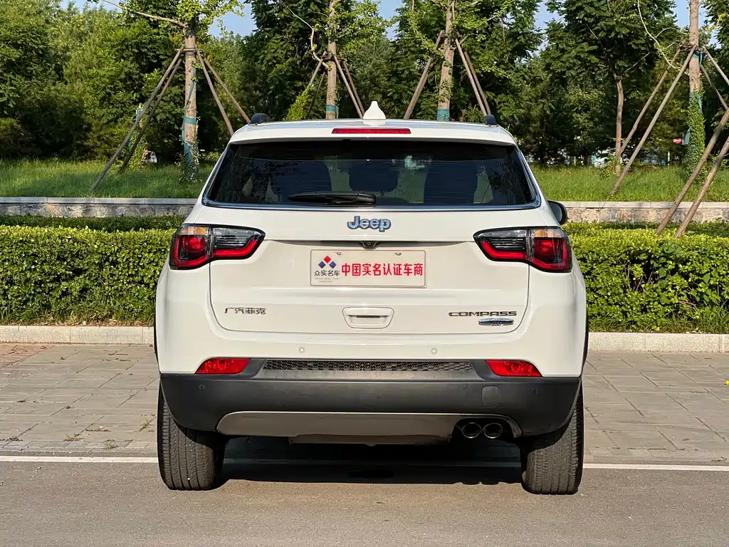 Jeep Compass 2017 — фото 20