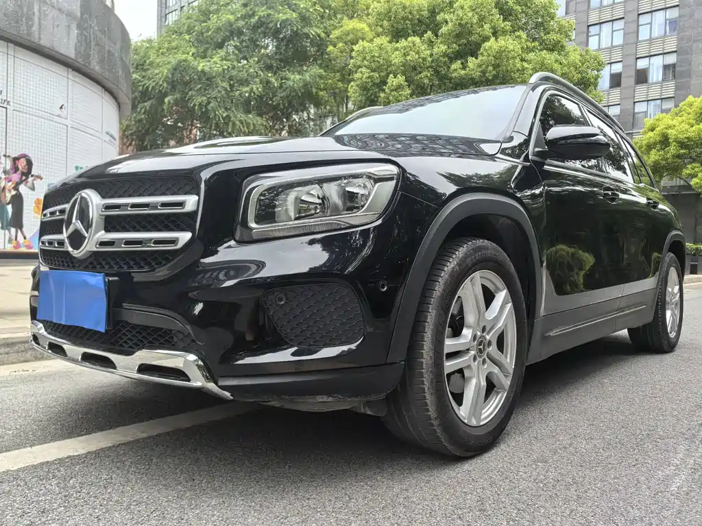 Mercedes-Benz GLB 2021