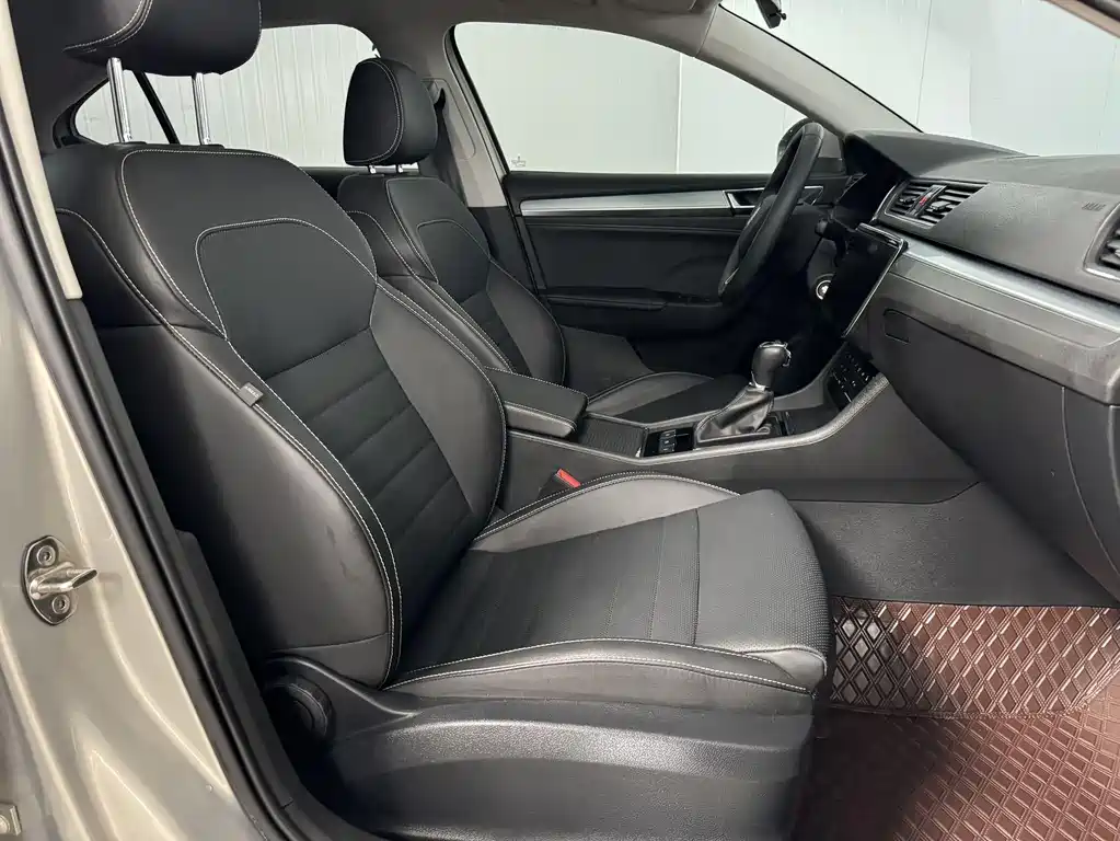 Skoda Superb 2022 — фото 13